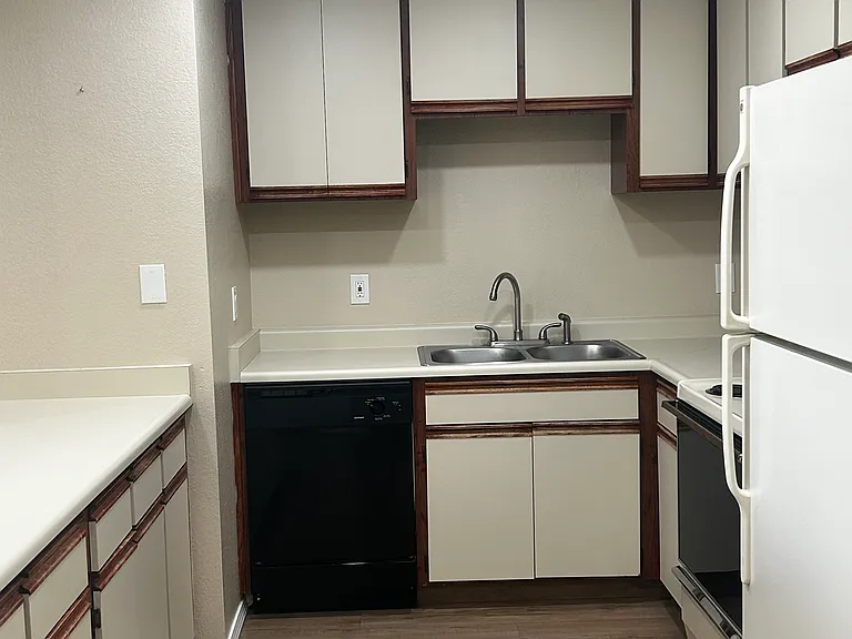 Roomy Kitchen!