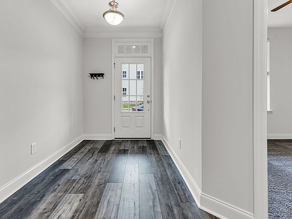 4th image of 183 Burkitt Commons Ave