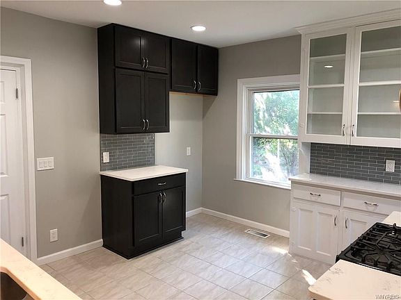 4th image of 12 Greenfield St