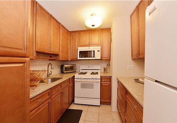 2nd image of 90 Gold St APT 7F