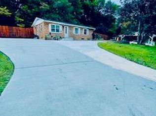 1019 Oakville Ln, Sevierville, TN 37862