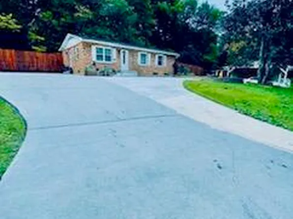 1019 Oakville Ln, Sevierville, TN 37862