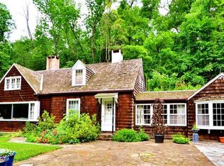 1082 Fairview Dr, Reading, PA 19605