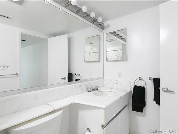 5th image of 400 S Pointe Dr APT 2107