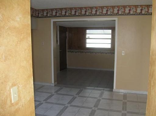 3rd image of 7803 Emu Dr