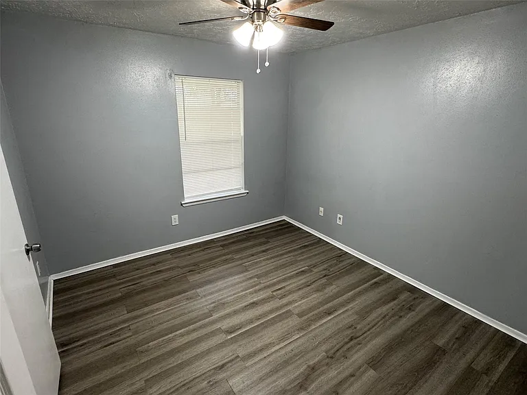 23115 Ludgate Dr — Photo 19