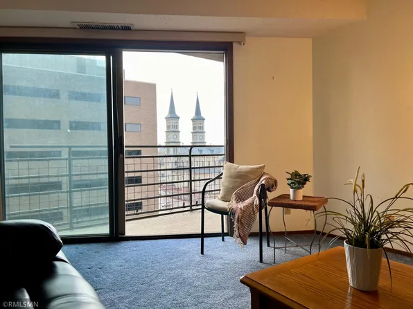 26 10th St W Unit 705, Saint Paul, MN 55102