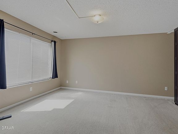 4th image of 920 N 39th St