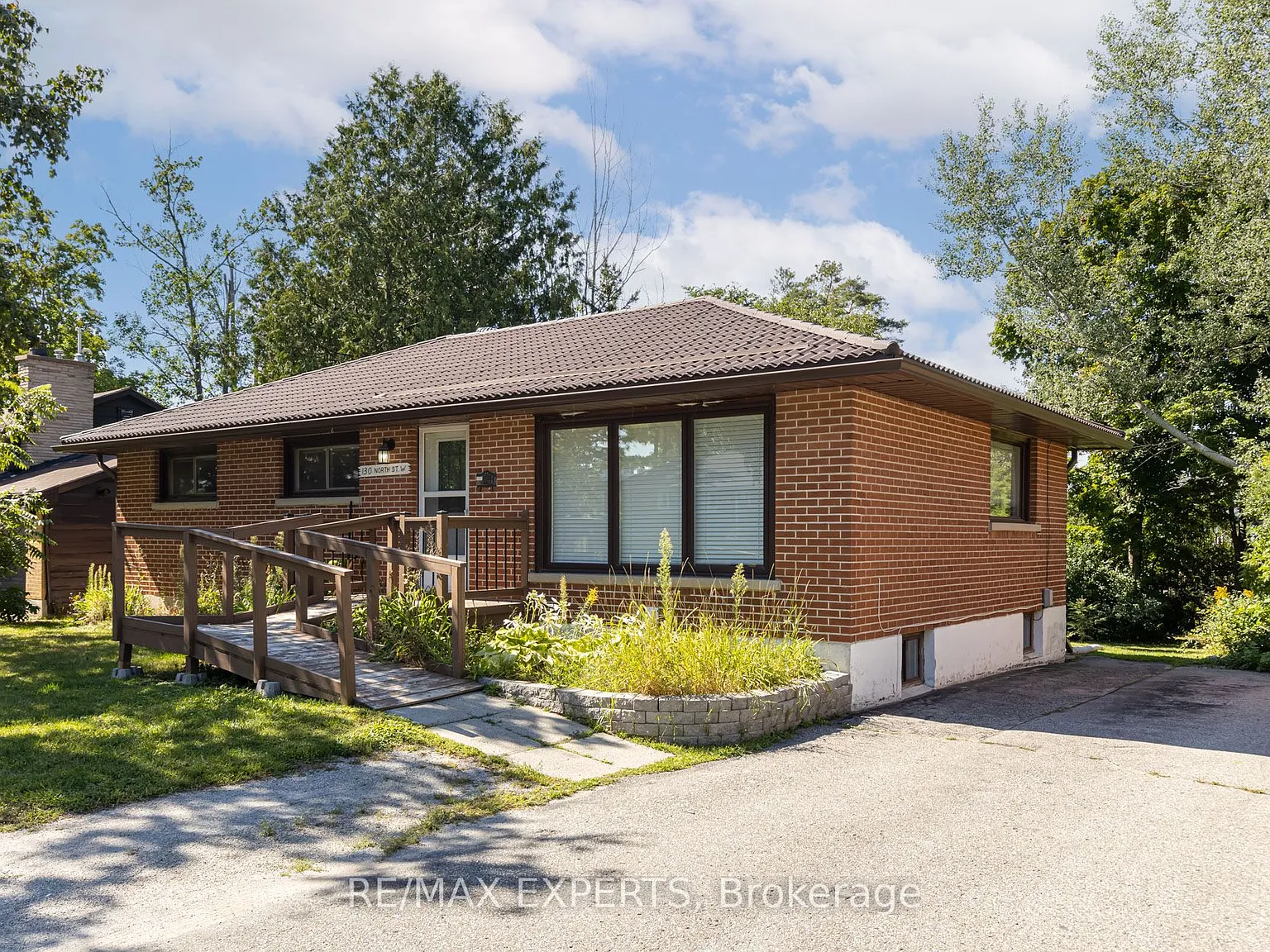 3 bed, $2,500 — Photo 2