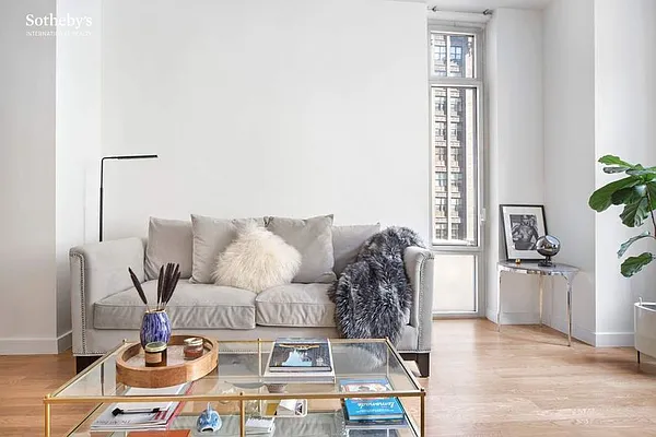 Rented by Sotheby's International Realty | media 8