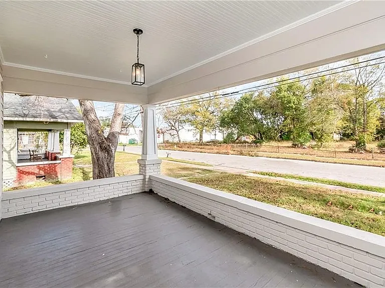 704 Marine St — Photo 4
