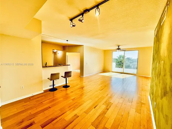 2421 NE 65th St APT 506, Fort Lauderdale, FL 33308