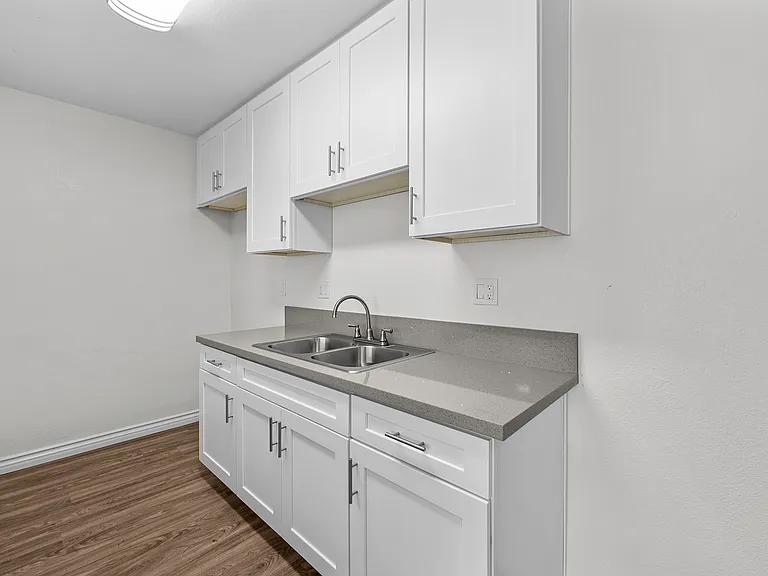 8955 Hewitt Pl — Photo 10