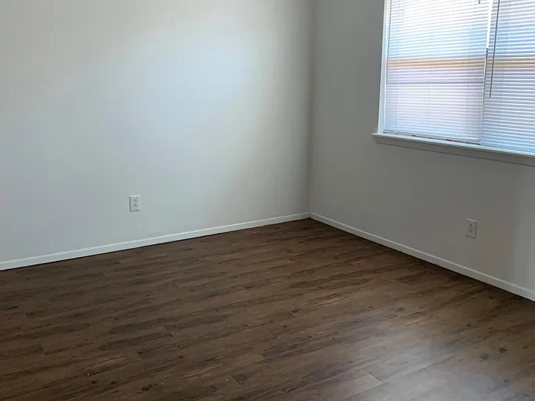 1823 Wisdom Dr — Photo 14