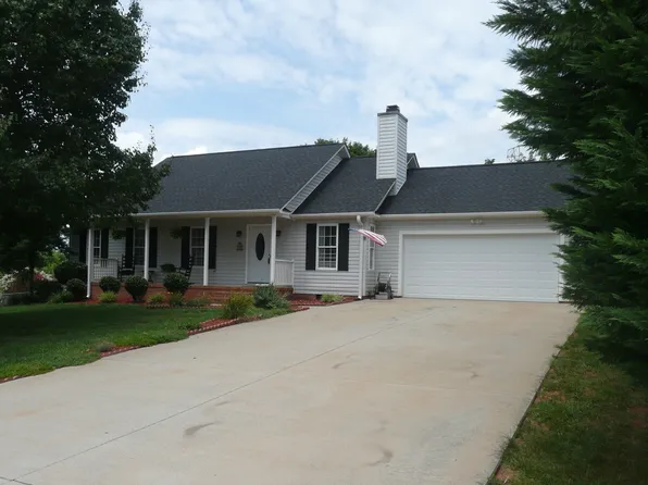 119 Camden Ct, Advance, NC 27006