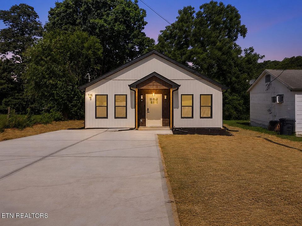 1st image of 1709 Vada Cir NW