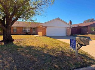 7610 NW Kingsbury Ave, Lawton, OK 73505