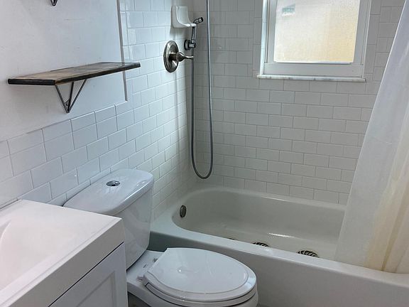5th image of 1443 NE Chardon St