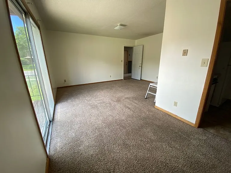 109 N Jefferson St — Photo 3