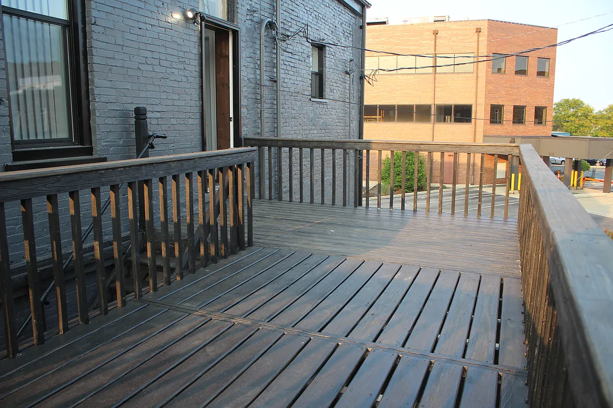 Building Photo - 117 W Jackson Blvd #202