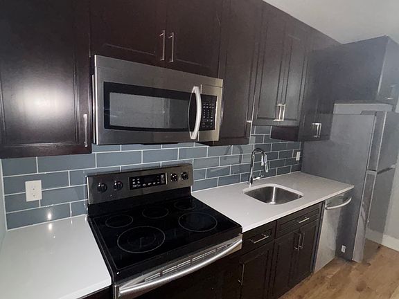 2nd image of 1517 W Girard Ave #106