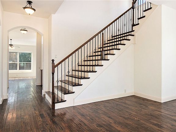 4th image of 2312 Kemerton Dr