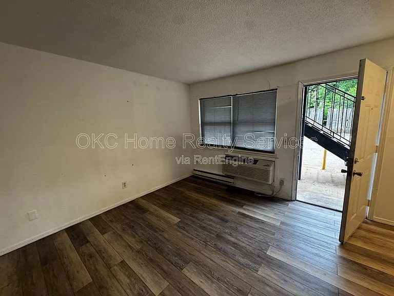 2502 NW 35th St #3S — Photo 3