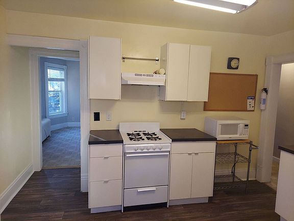 5th image of 1831 Benjamin St NE #2