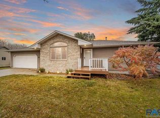 702 Chestnut St, Harrisburg, SD 57032