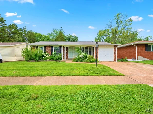 1466 Friar Tuck Ln, Saint Louis, MO 63125