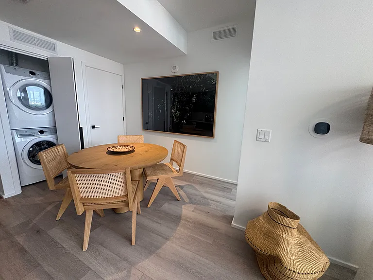120 NW 30th St #B — Photo 5