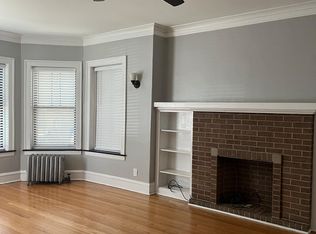 4021 N Mozart St APT 1, Chicago, IL 60618