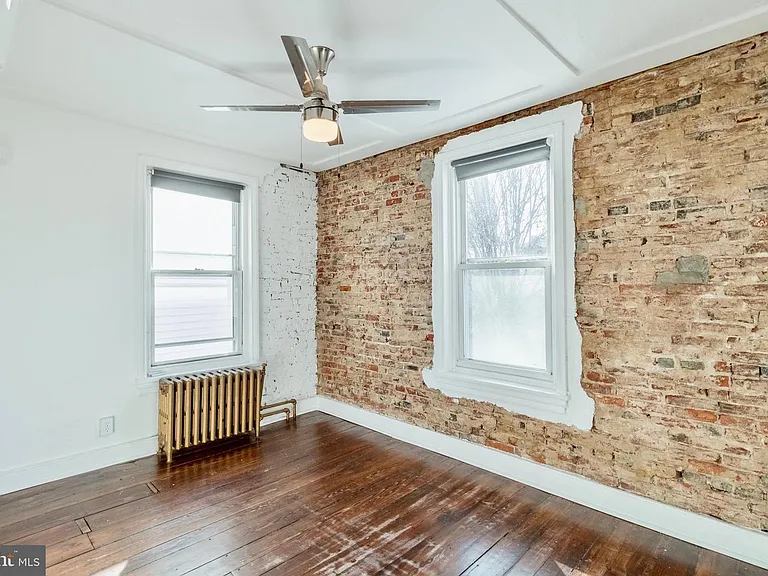 E Norris St — Photo 16