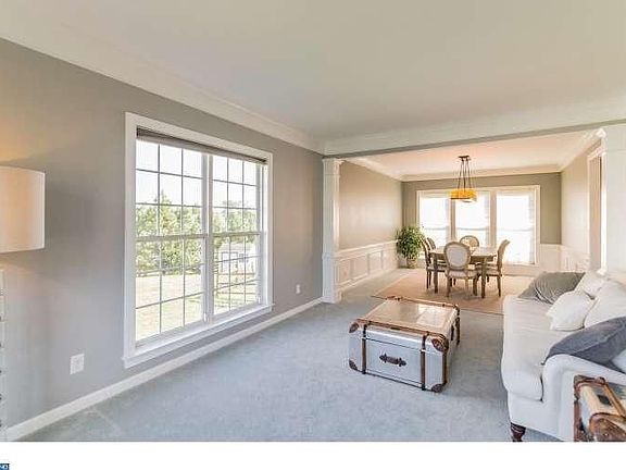 4th image of 409 Nona Ln