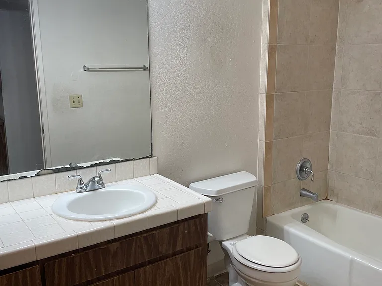 4431 Parks Ave #4431 — Photo 3
