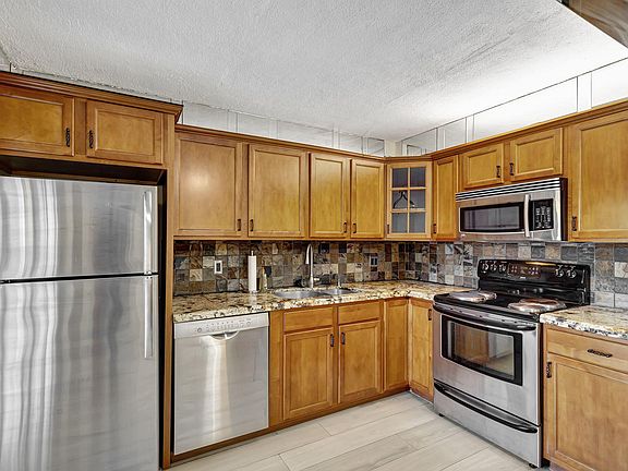 4th image of 65 Lake Arbor Drive