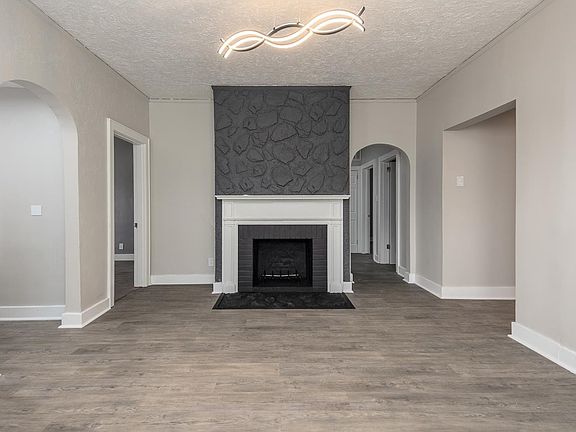 4th image of 2290 Vollintine Ave