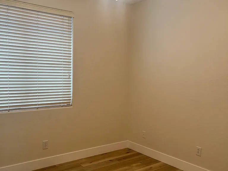 2413 W Lewis And Clark Trl — Photo 16