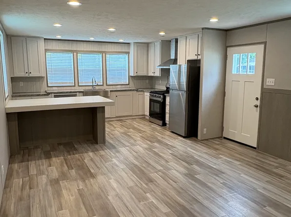 690 Rose Blvd, Camden, OH 45311