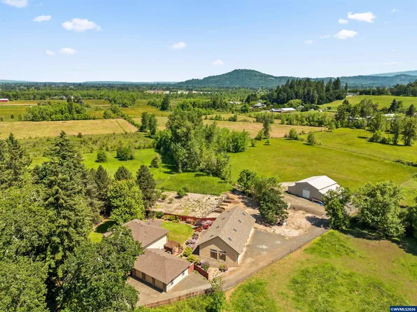 37310 Fawn Dr, Lebanon, OR 97355