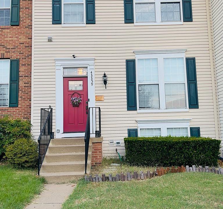 1st image of 43359 Chokeberry Sq