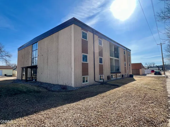 314 4th St NE Unit 10, Valley City, ND 58072