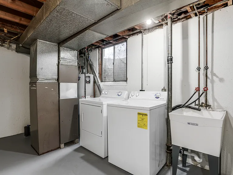 Cloisters Townhomes — Photo 9