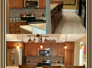 1471 E Golfview Dr, Pembroke Pines, FL 33026