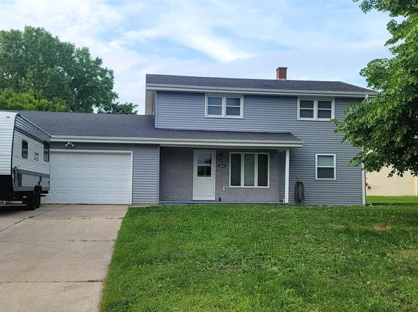 2461 Vanden Bergh Pl, Green Bay, WI 54311