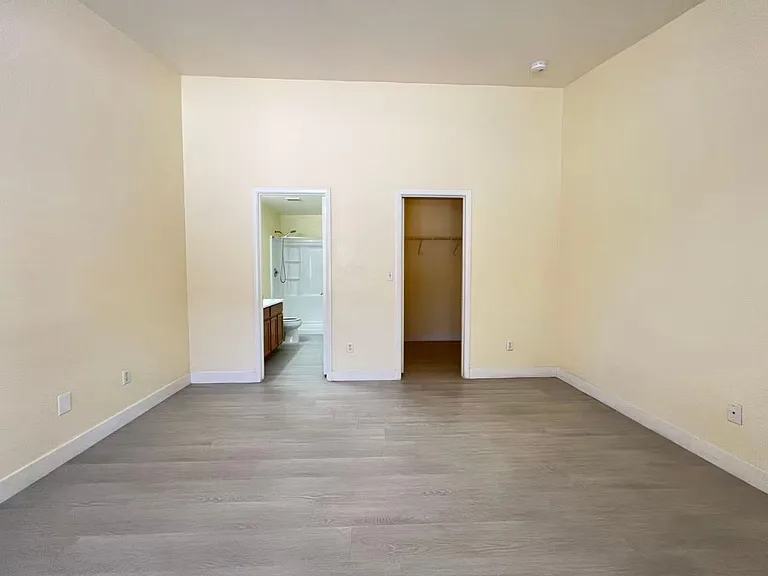 2137 Windhurst St — Photo 17