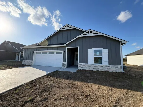 5713 Plumthicket St, Wichita, KS 67226