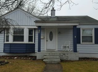 284 Pioneer Dr, Pontiac, MI 48341