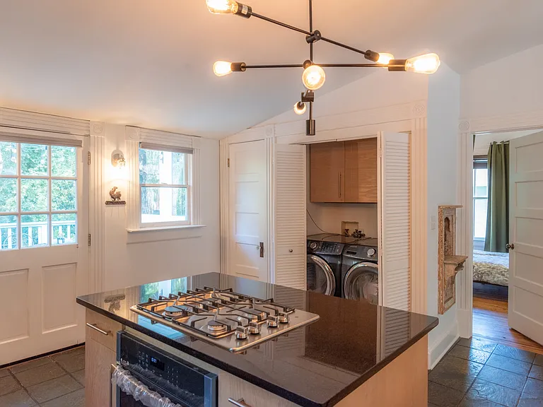 72 Flora Ave NE — Photo 14
