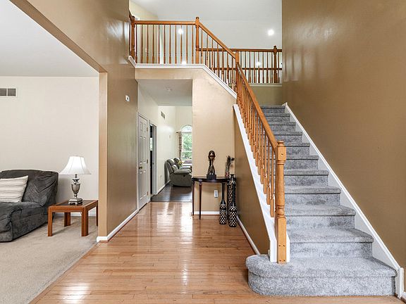 3rd image of 13 Heather Ln